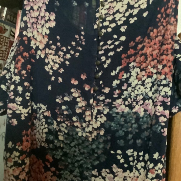 Lucky cold shoulder top - Picture 4 of 4